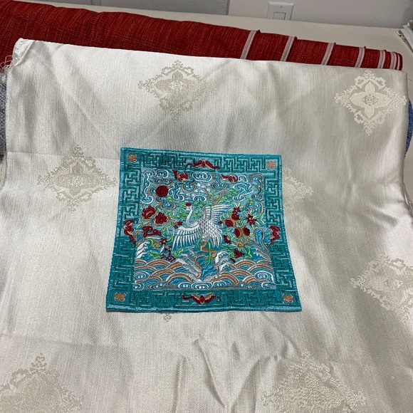 Luxury Pillows ❤️❤️❤️ and Accessories - Picture 12 of 14